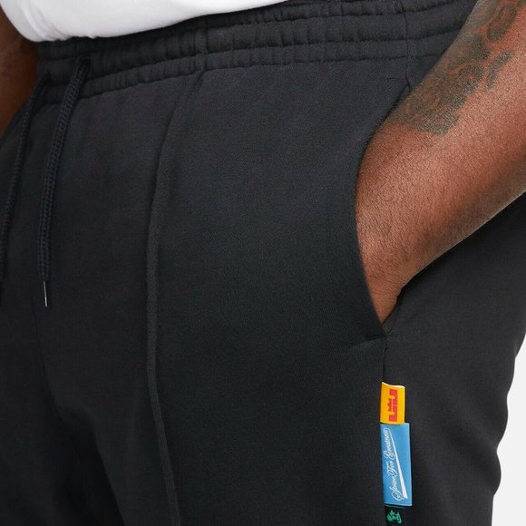 Nike LeBron Men's Brushed Fleece Pants Sweatpants Black New DA6704-010 Size M - Picture 2 of 10